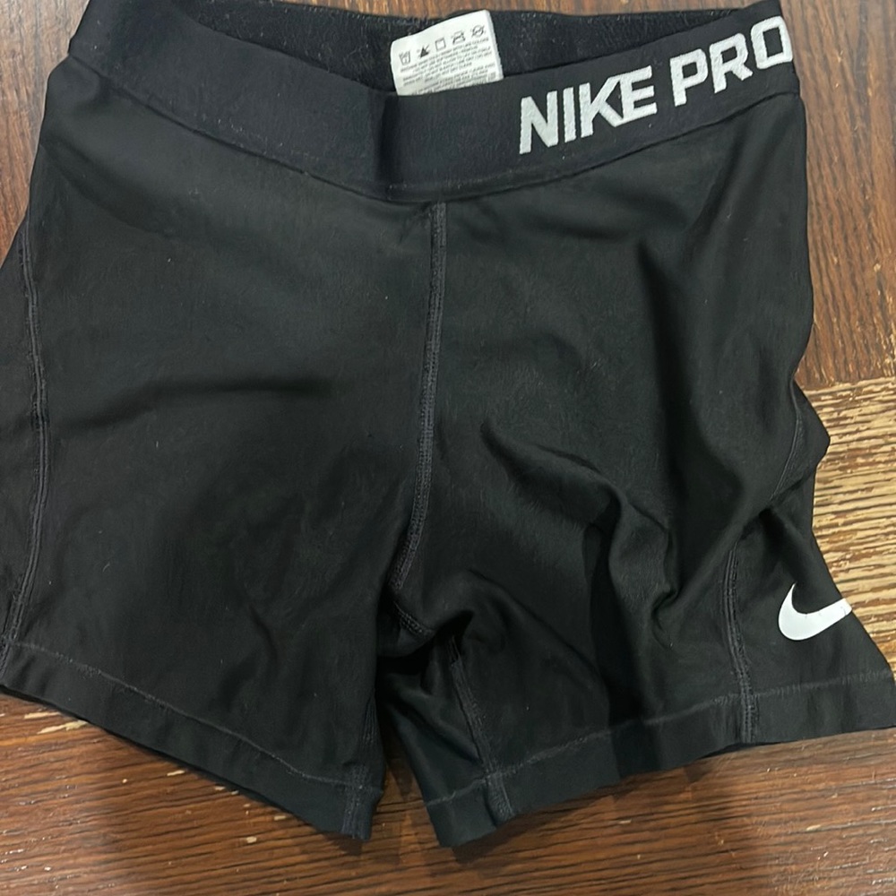 Black nike pro short